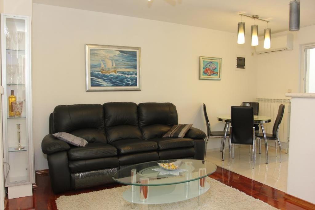 Holiday House Pine Tree Nerezisca 외부 사진