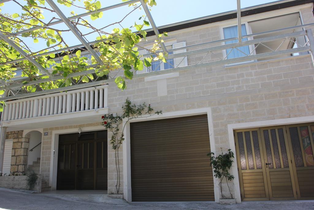 Holiday House Pine Tree Nerezisca 외부 사진