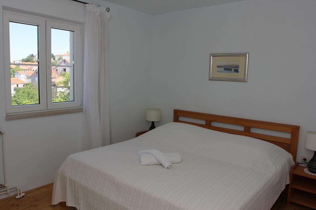 Holiday House Pine Tree Nerezisca 외부 사진