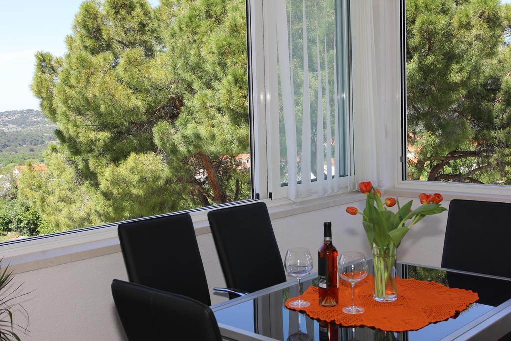 Holiday House Pine Tree Nerezisca 외부 사진