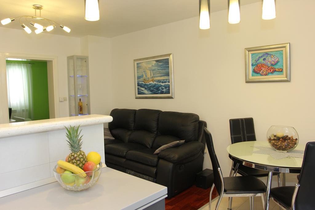 Holiday House Pine Tree Nerezisca 외부 사진